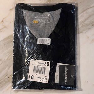 NWT Eddie Bauer Black Travex Short Sleeve V-Neck Tee Shirt
